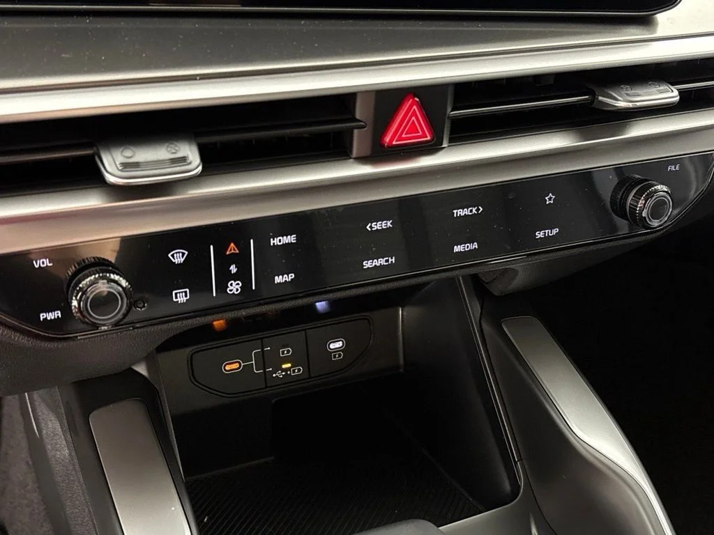 New 2026 Glacial White Pearl Kia LX image 40