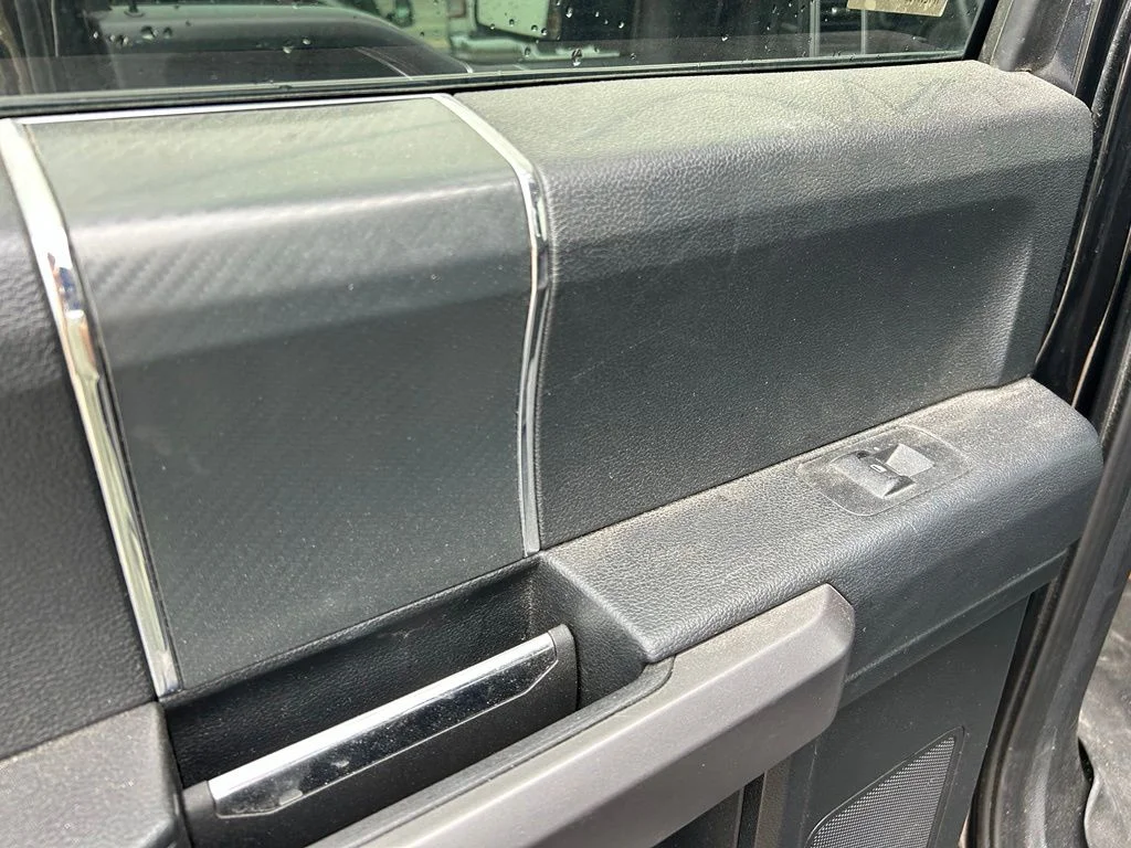 Used 2019 Black Ford XLT image 27
