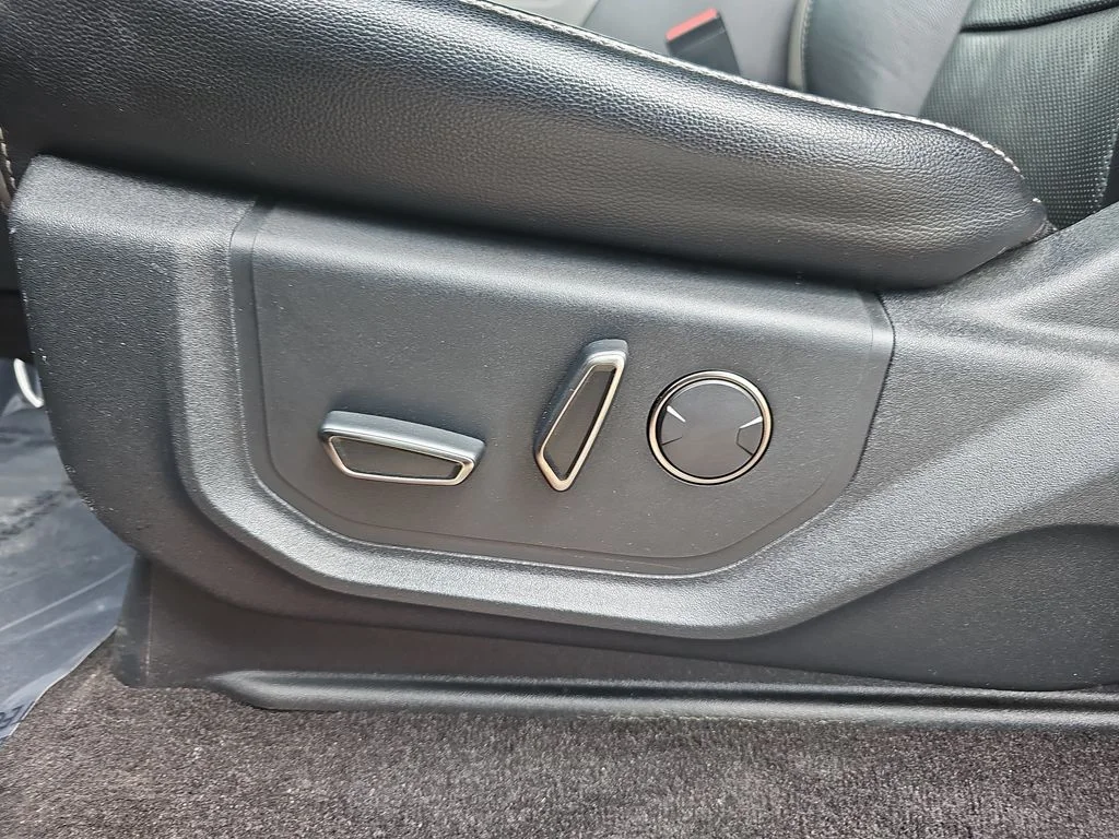 Used 2018 Red Ford Raptor image 27