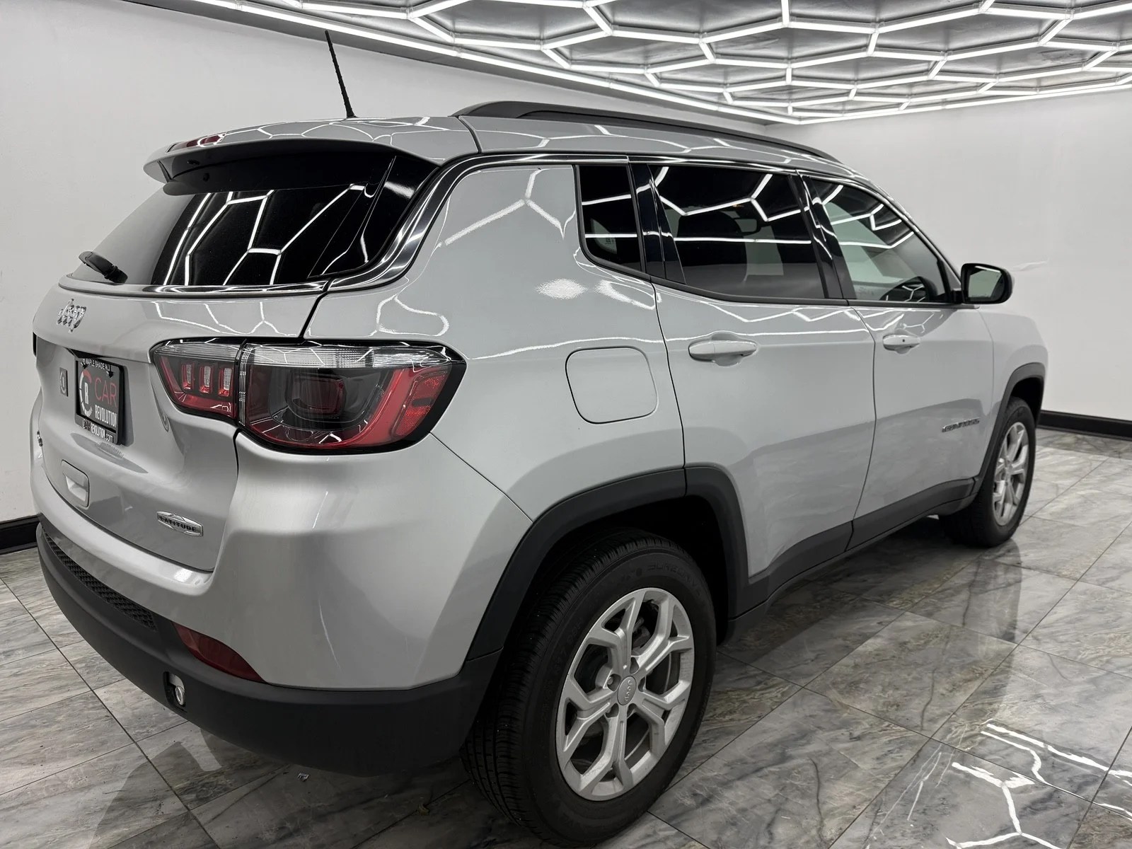 Used 2024 Silver Zynith Metallic Clearcoat Jeep Latitude 4X4 image 8