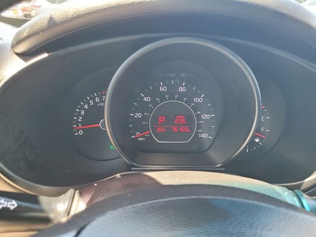 Used 2017 Silver Kia Plus image 28
