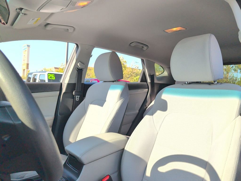 Used 2020  Hyundai SEL image 24