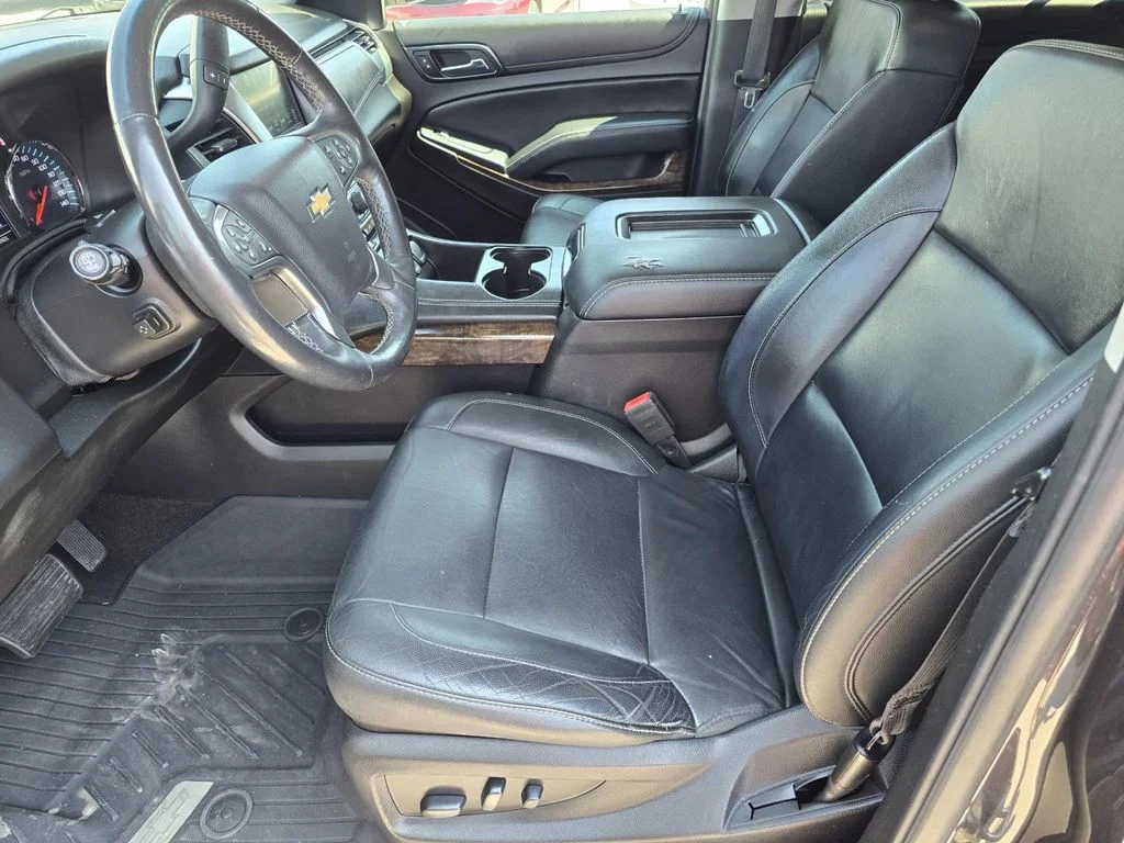 Used 2018 TUNGSTEN METALLIC Chevrolet LT image 9