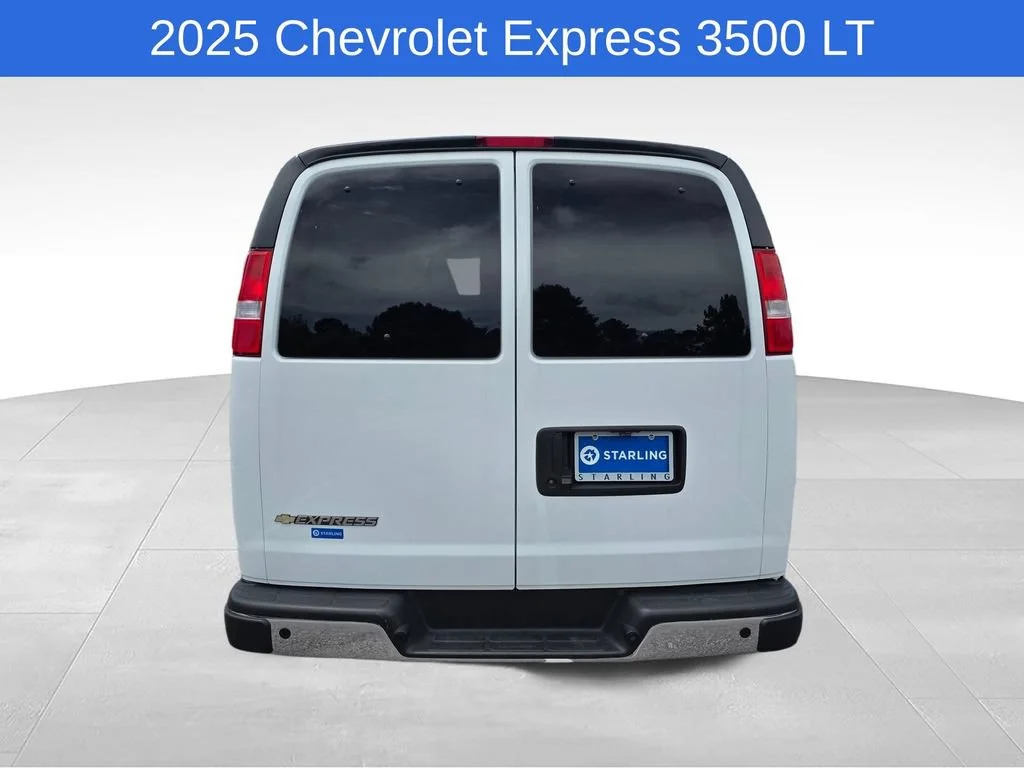 Used 2025 Summit White Chevrolet 1LT image 8