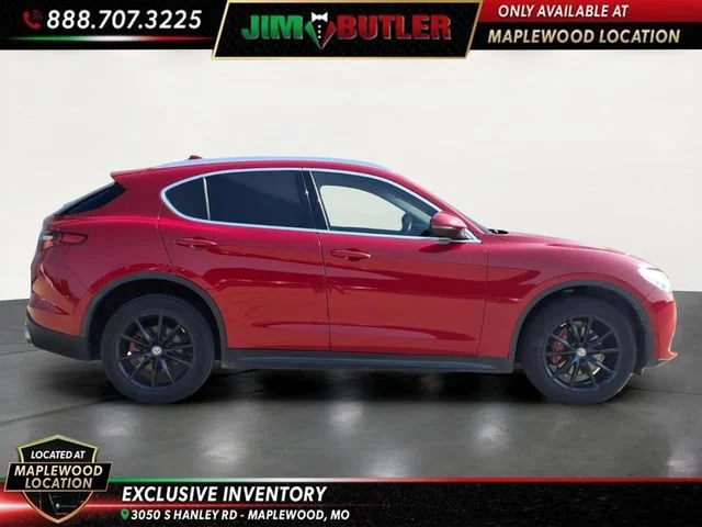 Used 2018 Red Alfa Romeo Ti AWD image 5