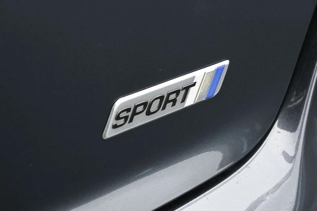 Used 2025 Gray Honda SE image 37