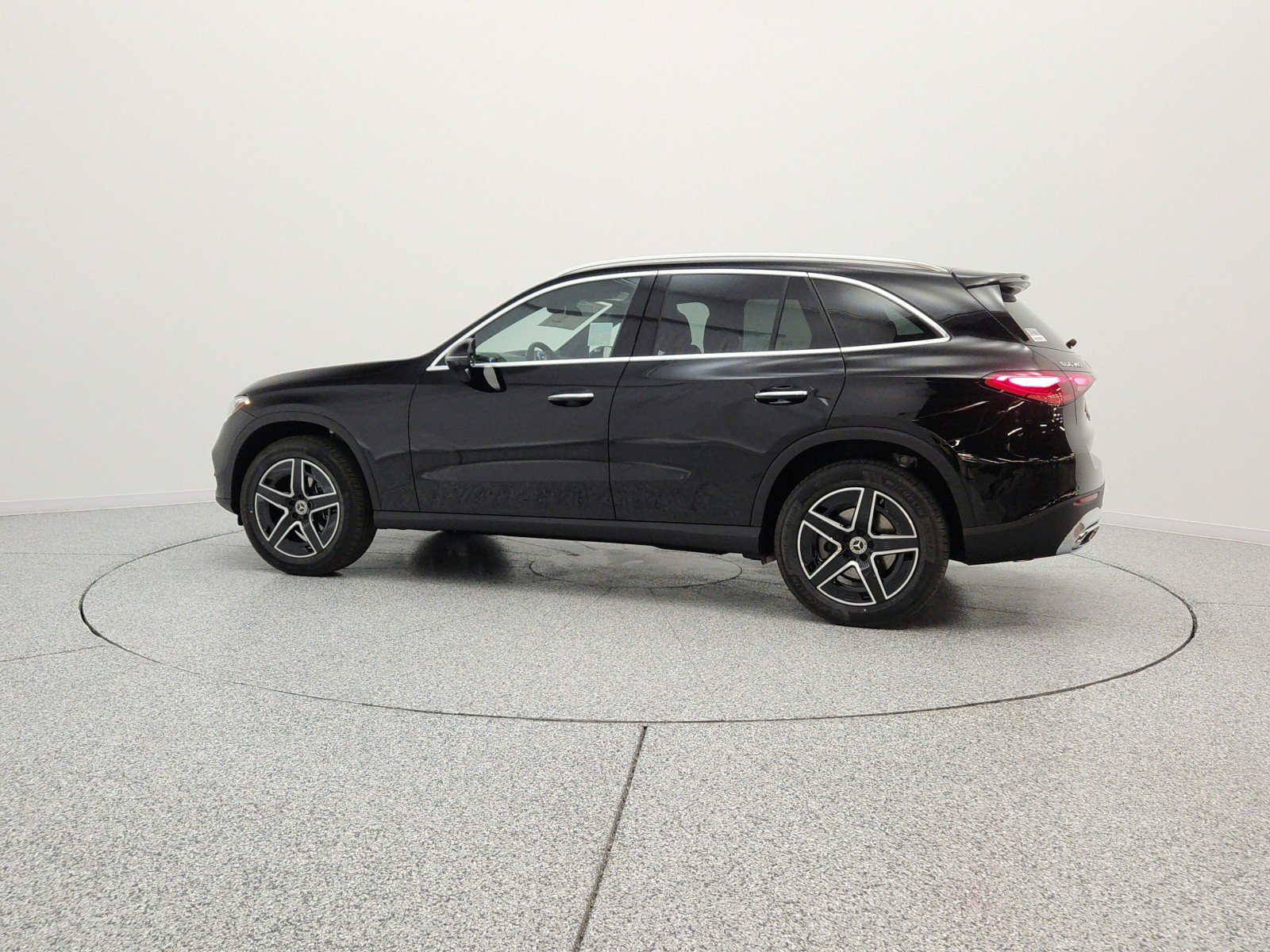 New 2026 Black Mercedes-Benz GLC 300 4MATIC® SUV image 31
