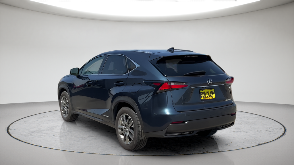 Used 2015 Blue Lexus 300h image 12