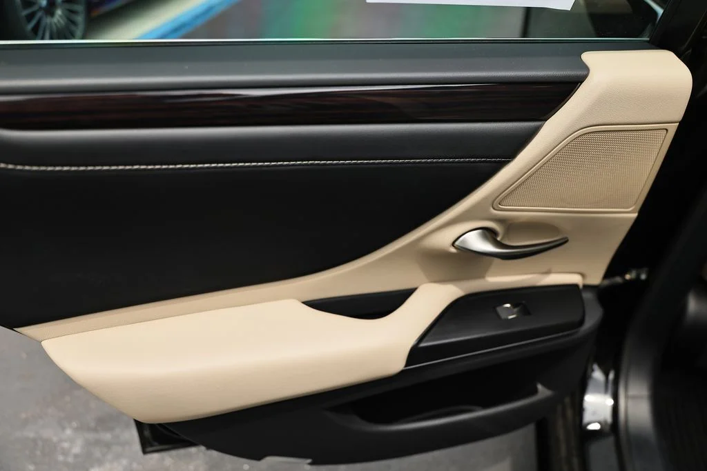 Used 2021 Obsidian Lexus 350 image 21