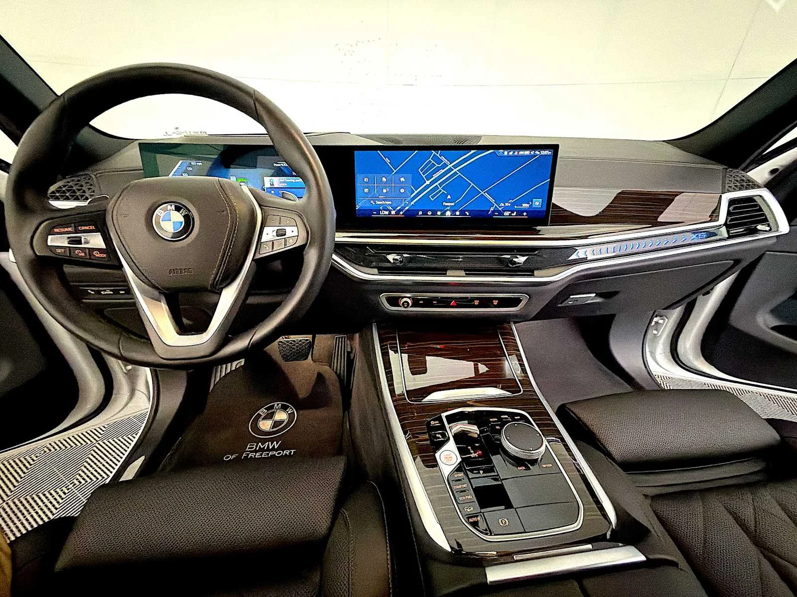 Certified Used 2024 Mineral White Metallic BMW xDrive40i image 16