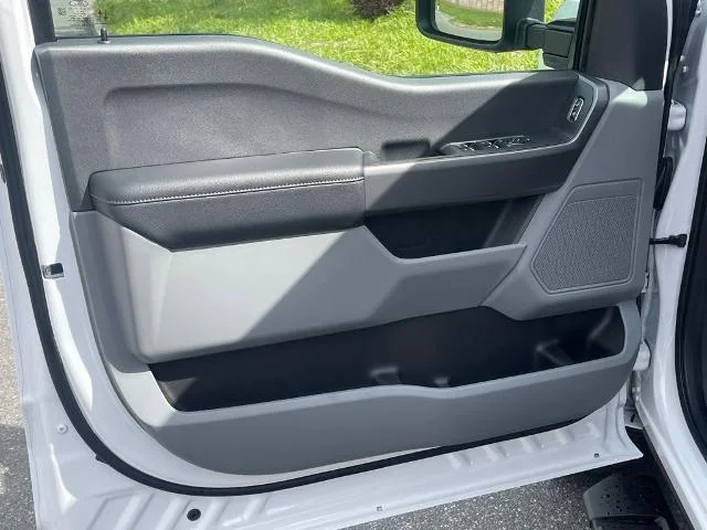 New 2026 Oxford White Ford F-350® XLT image 21