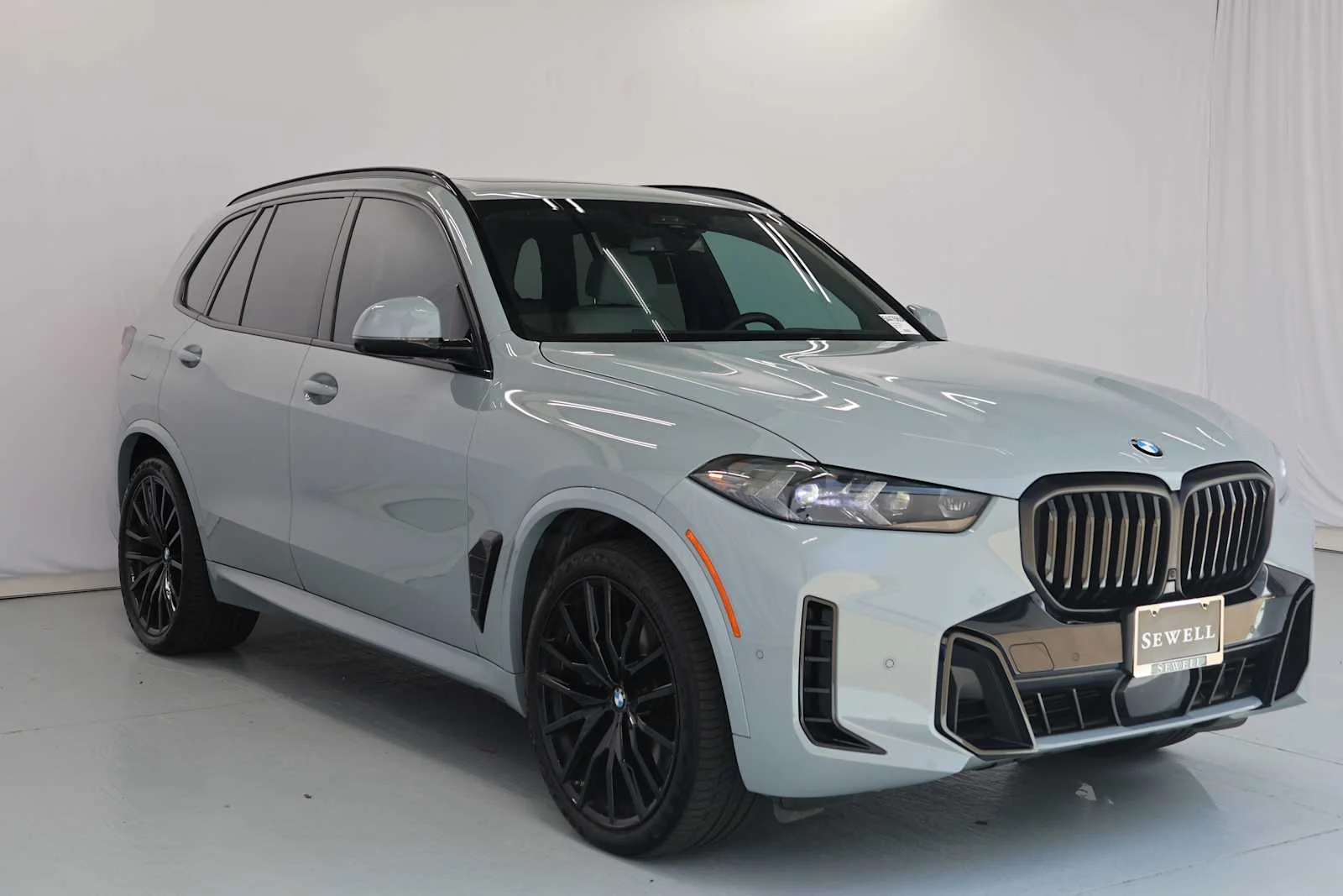 Certified Used 2024 Brooklyn Grey Metallic BMW xDrive40i image 4