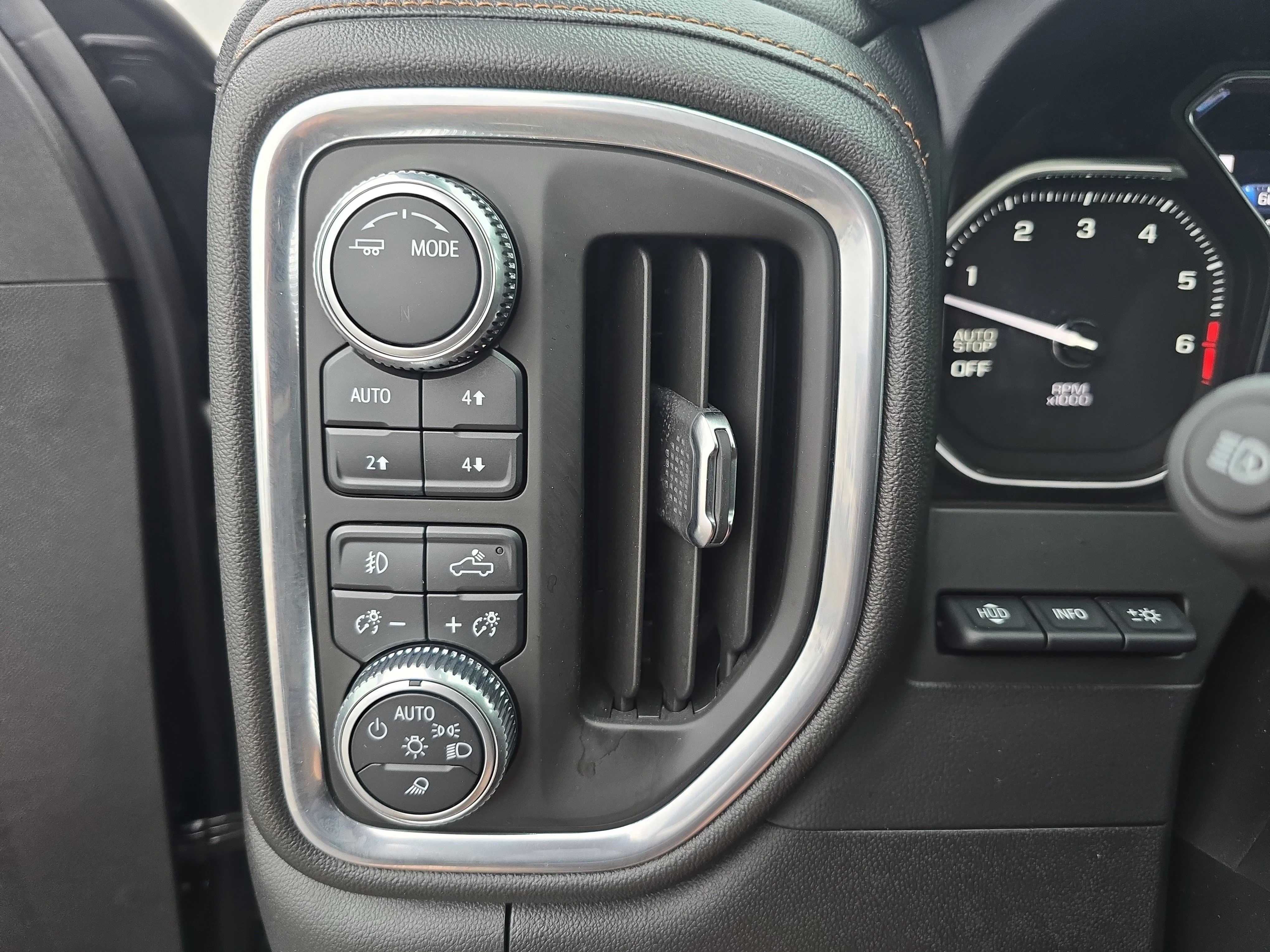 Used 2021 EBONY TWILIGHT METALLIC GMC AT4 image 27