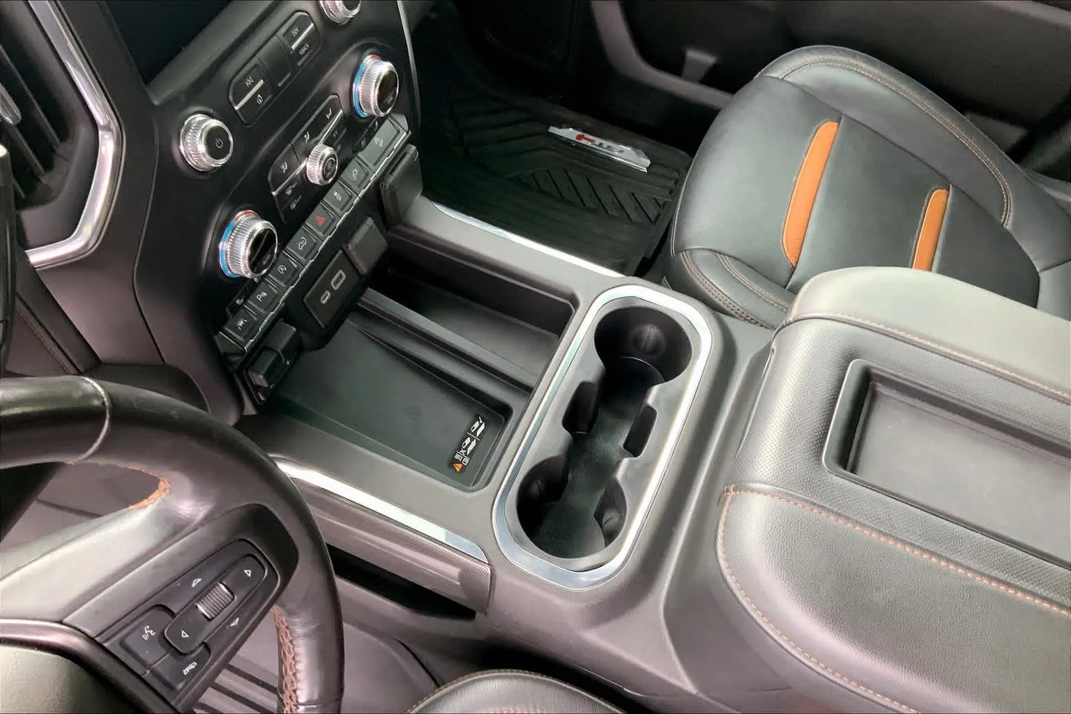 Used 2020 Summit White GMC AT4 image 17