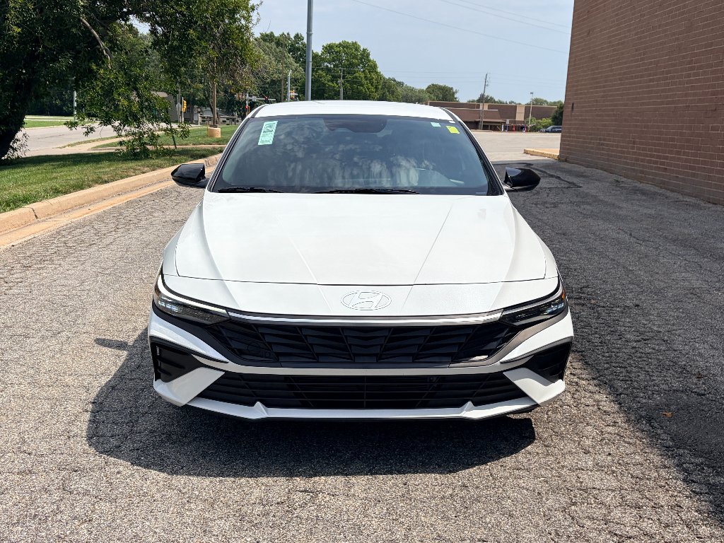 Used 2025 Serenity White Hyundai SEL Sport image 8