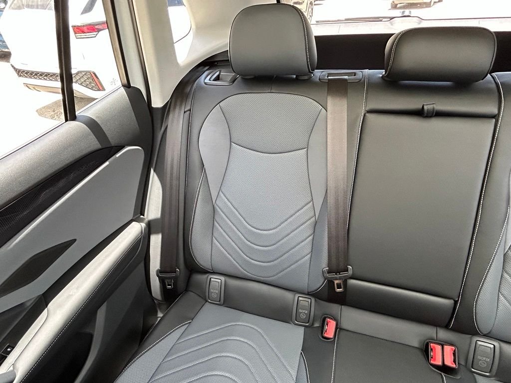New 2026 White Volkswagen 2.0T SE image 11