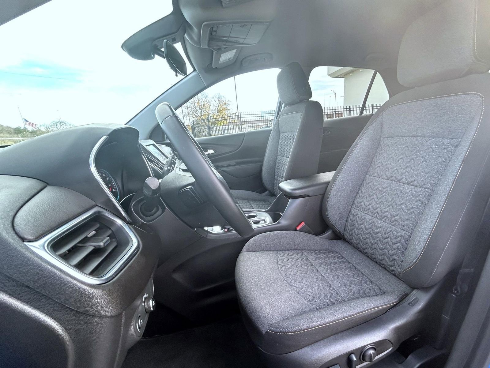 2024 Chevrolet Equinox LT - Photo 10