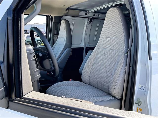 2026 Chevrolet Express Cargo Work Van - Photo 10