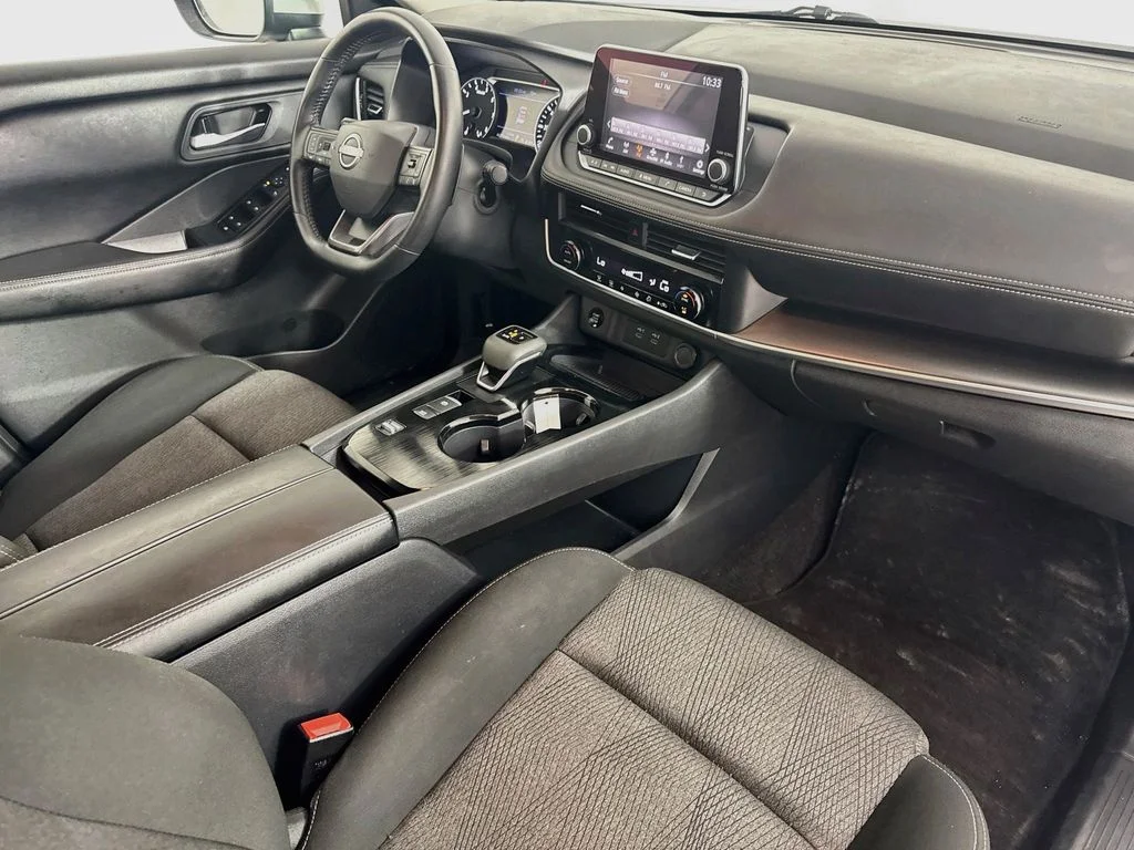 Used 2025 Silver Nissan SV image 35