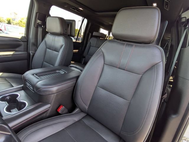 Used 2023 Pearl Chevrolet RST image 25