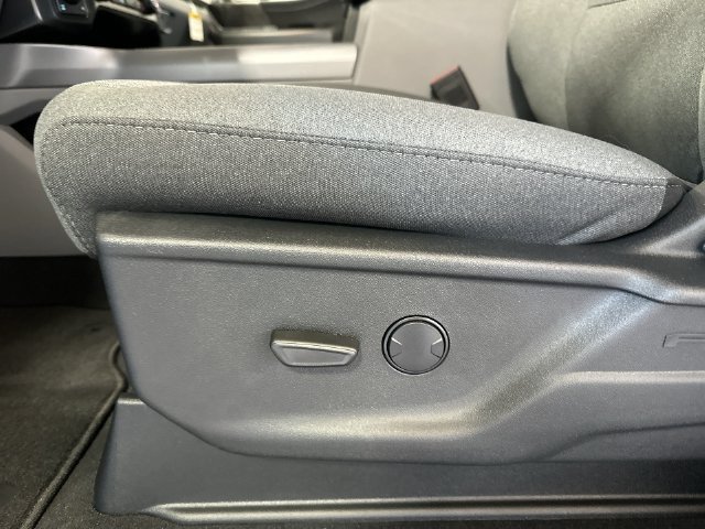 New 2027 Silver Ford XLT image 18