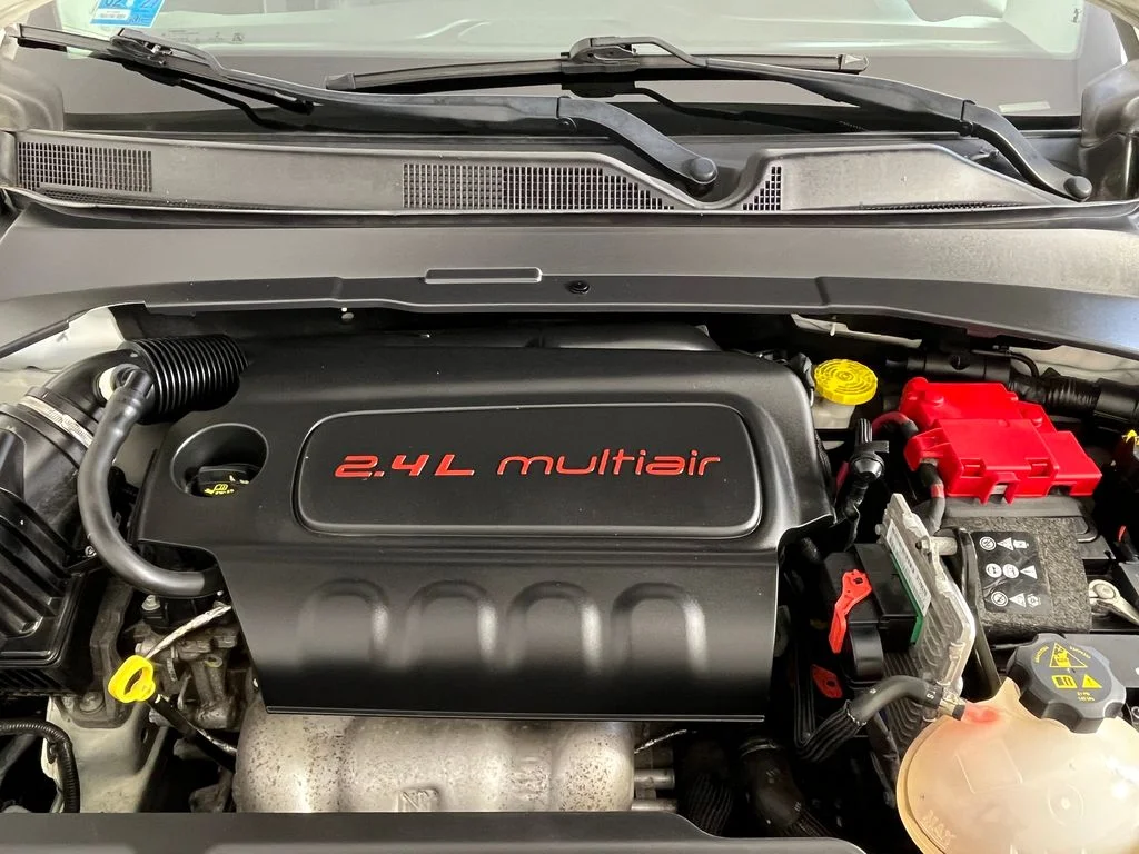 Used 2020 White Jeep Latitude image 19