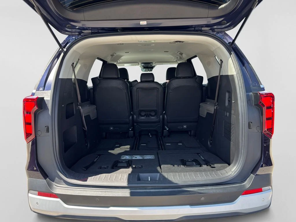 Used 2025 Blue Kia LXS image 19