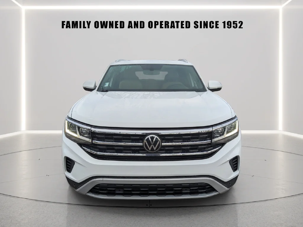 Used 2023 White Volkswagen 3.6L V6 SE w/Technology image 7
