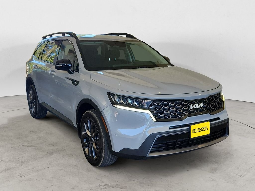 Used 2023  Kia LX image 3