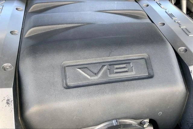 Used 2015 Velvet Chevrolet SS image 28