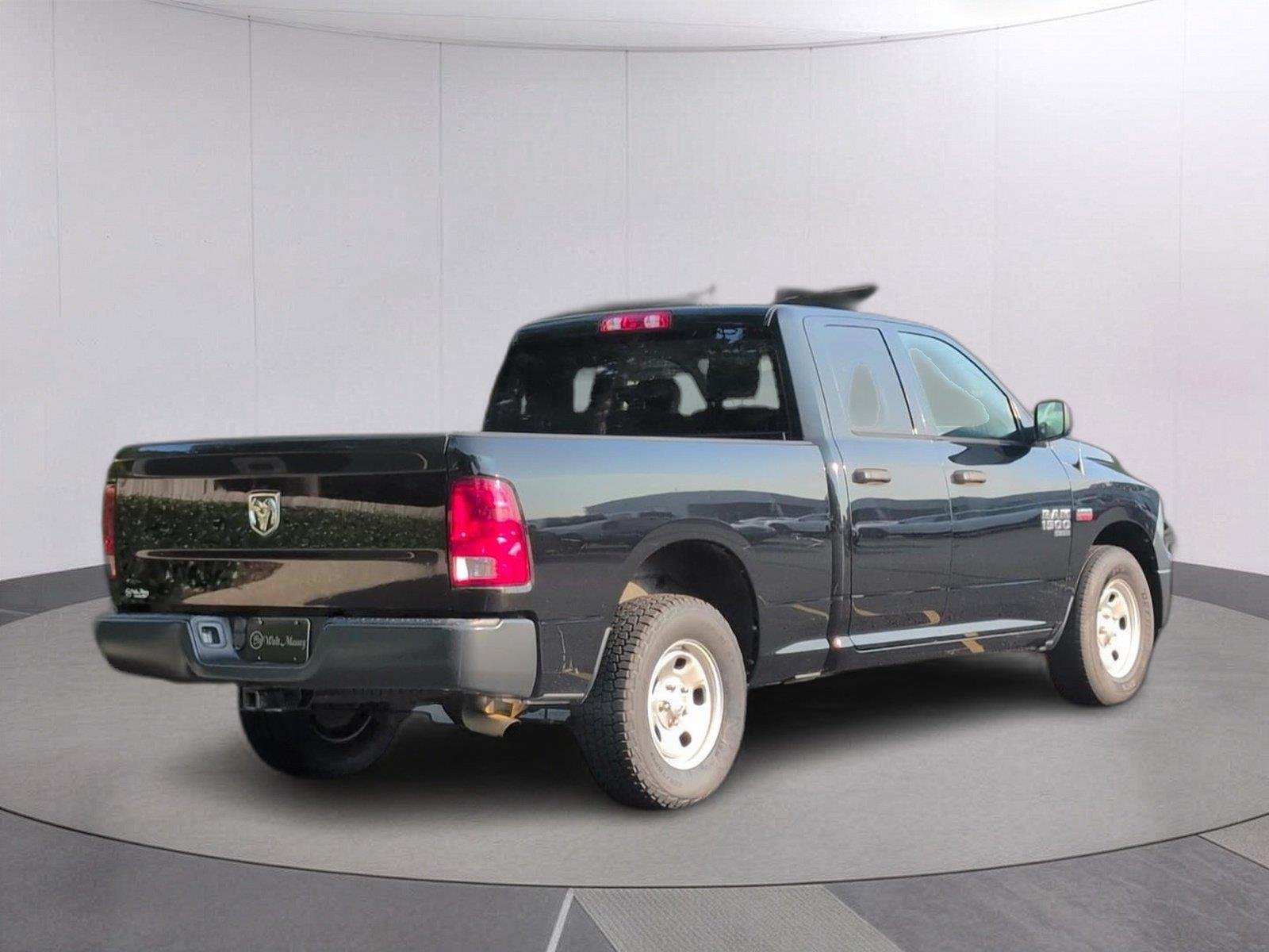 Used 2020 Diamond Black Crystal Pearlcoat Ram Tradesman image 7
