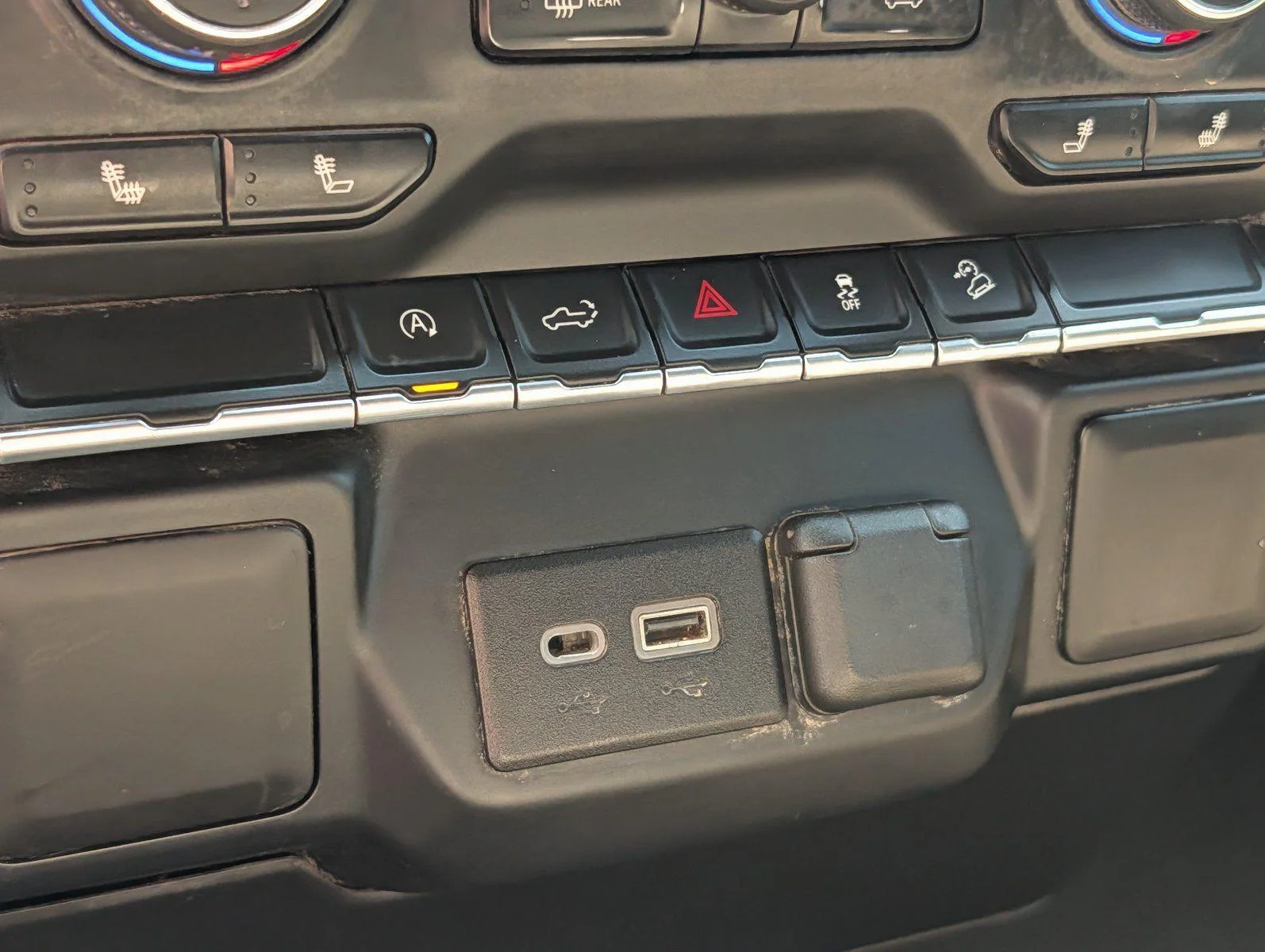 Used 2020 SUMMIT WHITE Chevrolet LT image 20