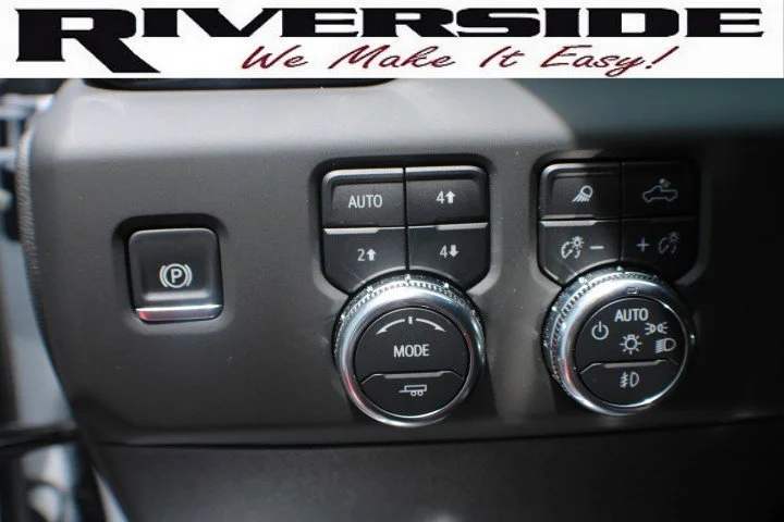 Certified Used 2025 White Frost Tricoat GMC Denali image 7