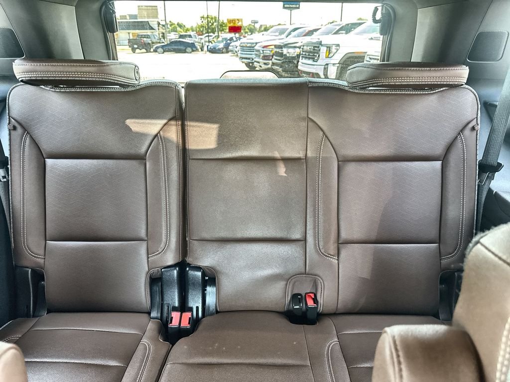 Used 2024 White Chevrolet High Country image 24