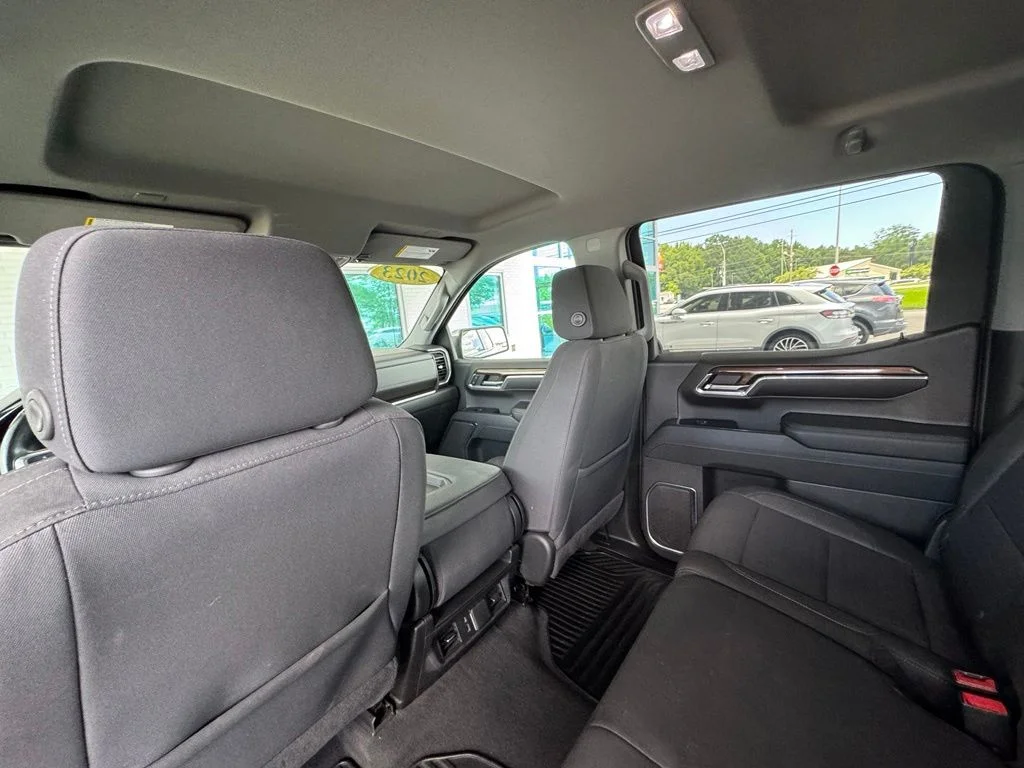 Used 2023 Gray Chevrolet LT image 23