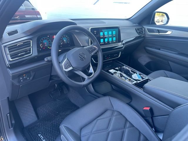 New 2026 Black Volkswagen 2.0T SE w/Technology image 12