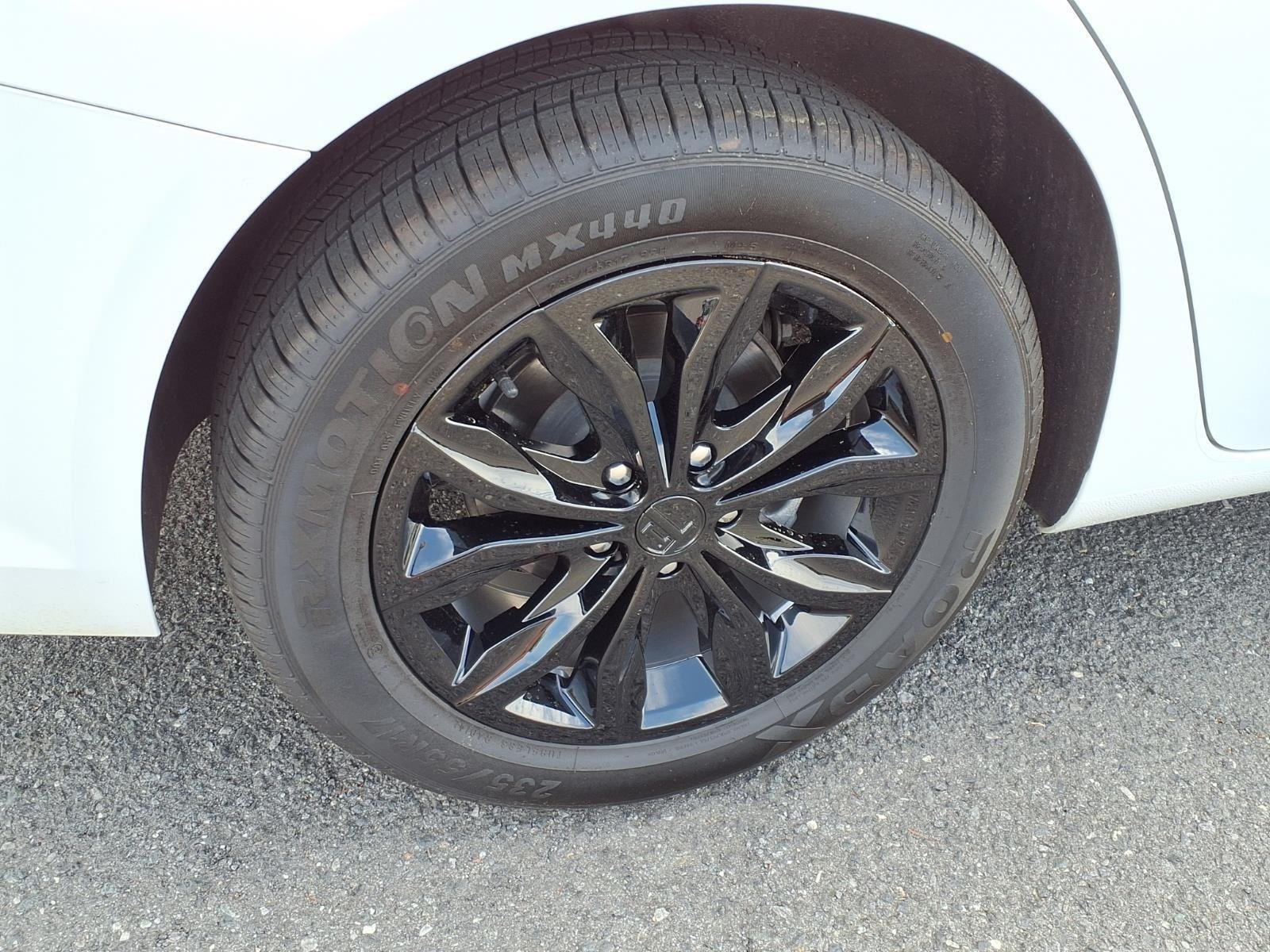 Used 2022 Summit White Chevrolet LT image 11
