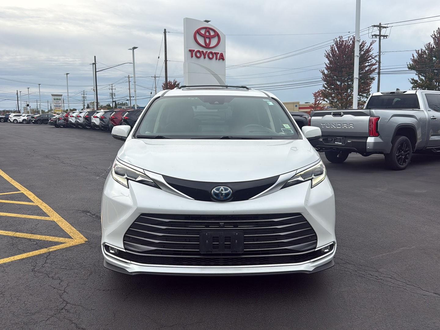 Used 2022 Windchill Pearl Toyota Platinum 7-Passenger image 8