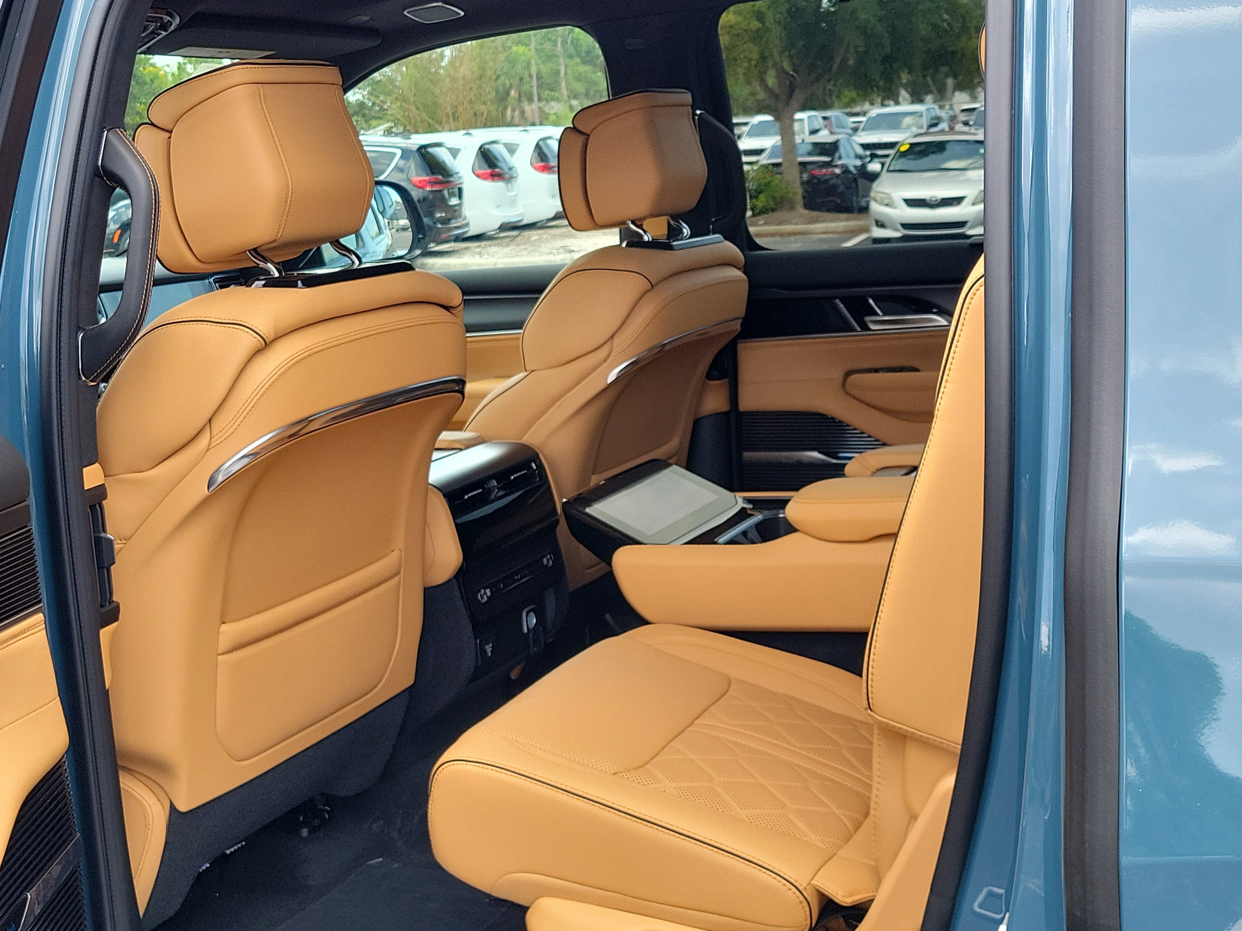 New 2026 Steel Blue Exterior Paint Jeep Summit Reserve image 12