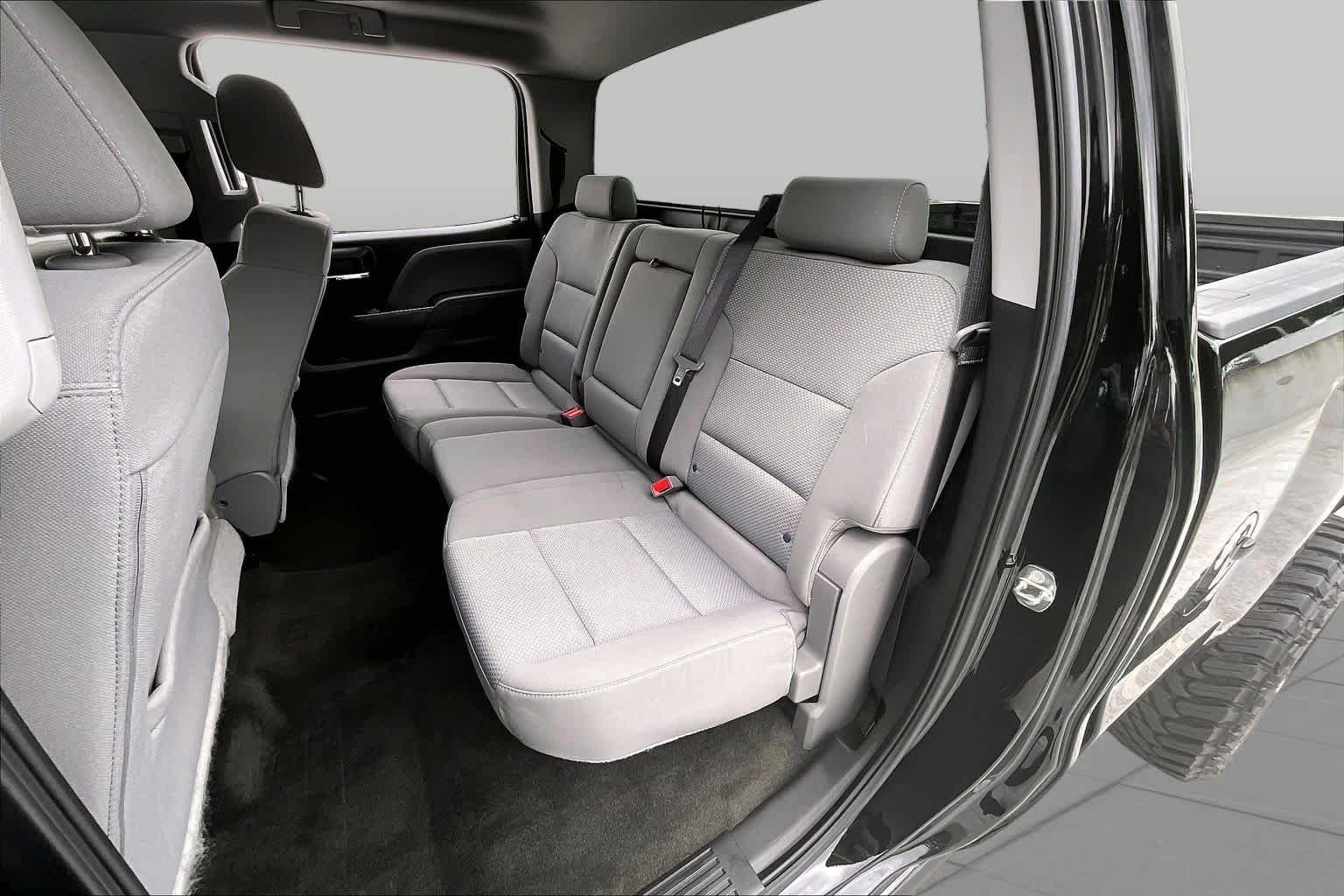 Used 2018 Black Chevrolet Custom image 20