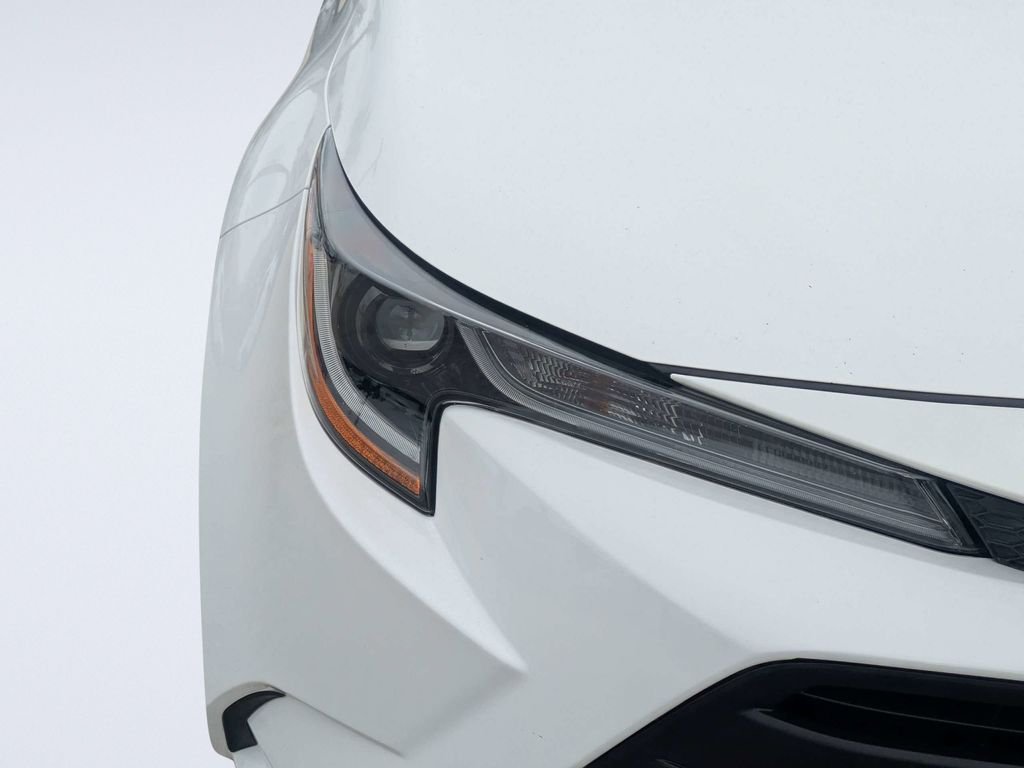 Used 2023 White Toyota LE image 9