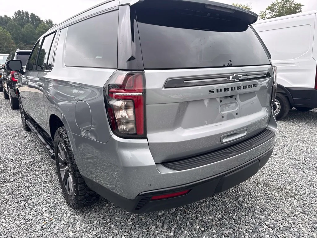 Used 2023 Gray Chevrolet Z71 image 6