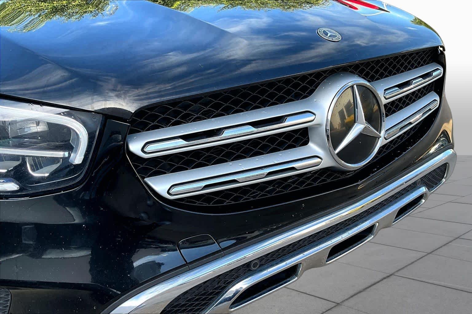 Used 2022  Mercedes-Benz GLC 300 image 29