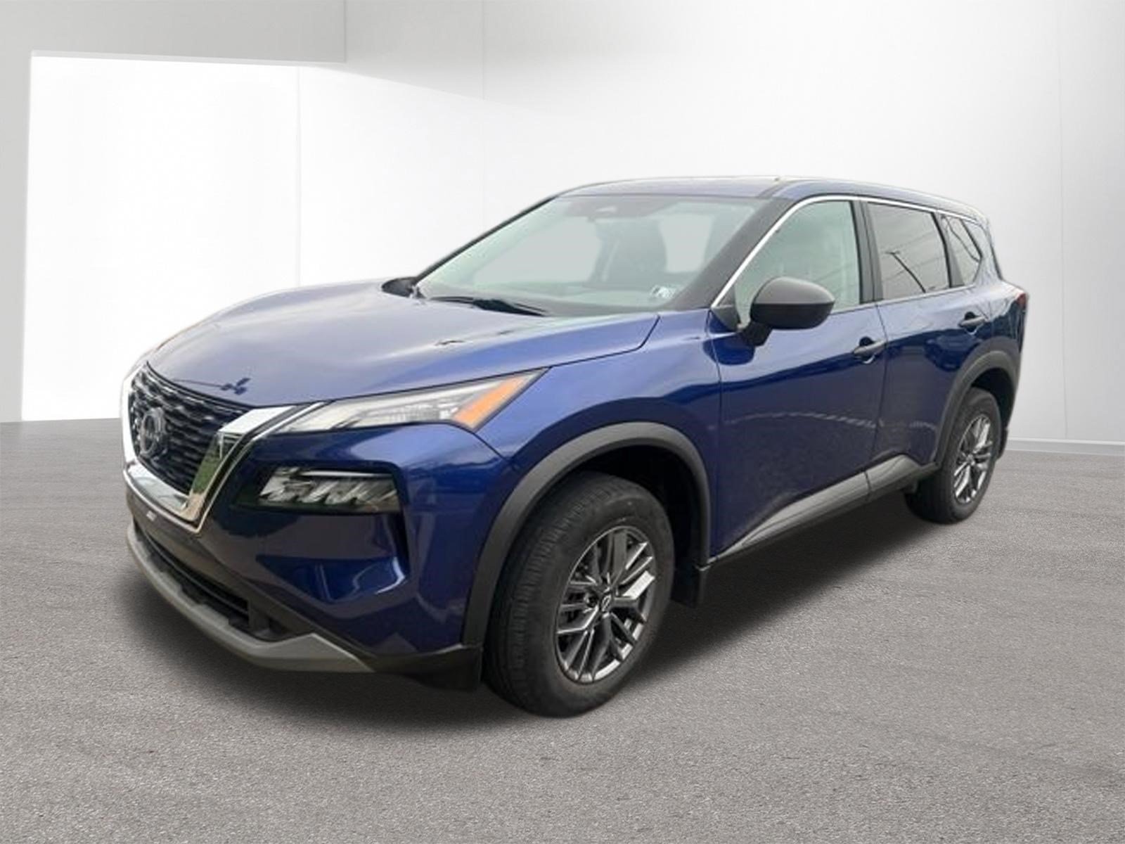 Used 2023 Caspian Blue Metallic Nissan S image 4