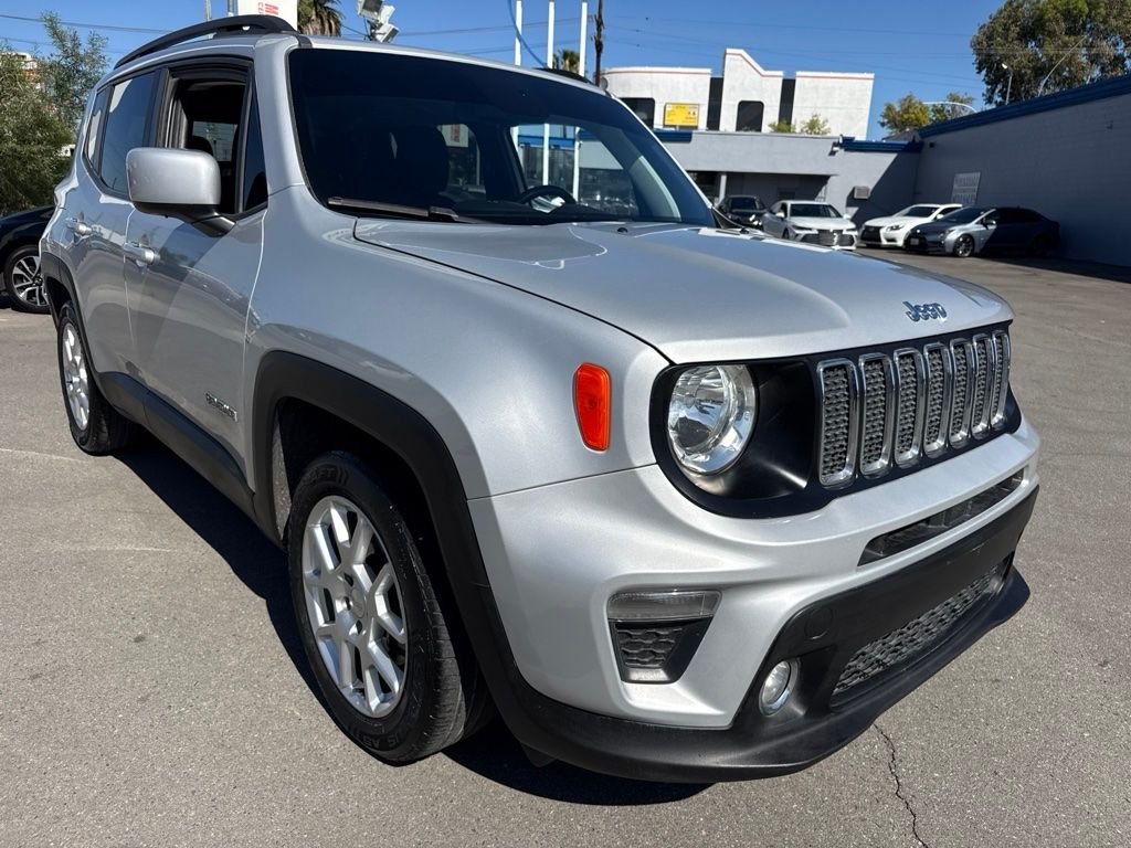 Used 2020 Silver Jeep Latitude image 1