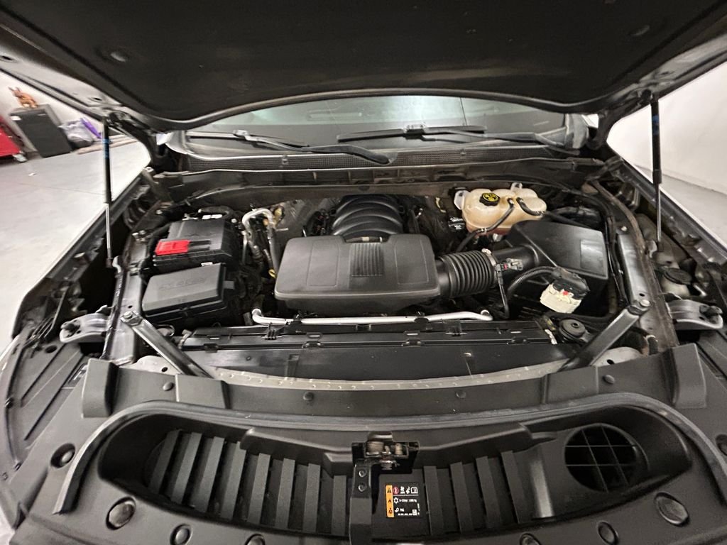 Used 2022 Gray Chevrolet Z71 image 21