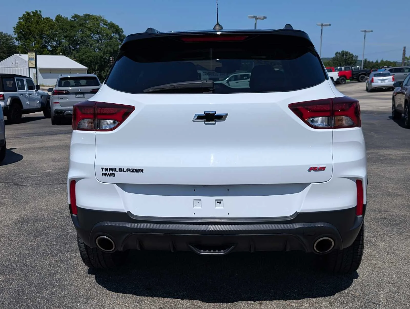 Used 2022 SUMMIT WHITE Chevrolet RS image 9