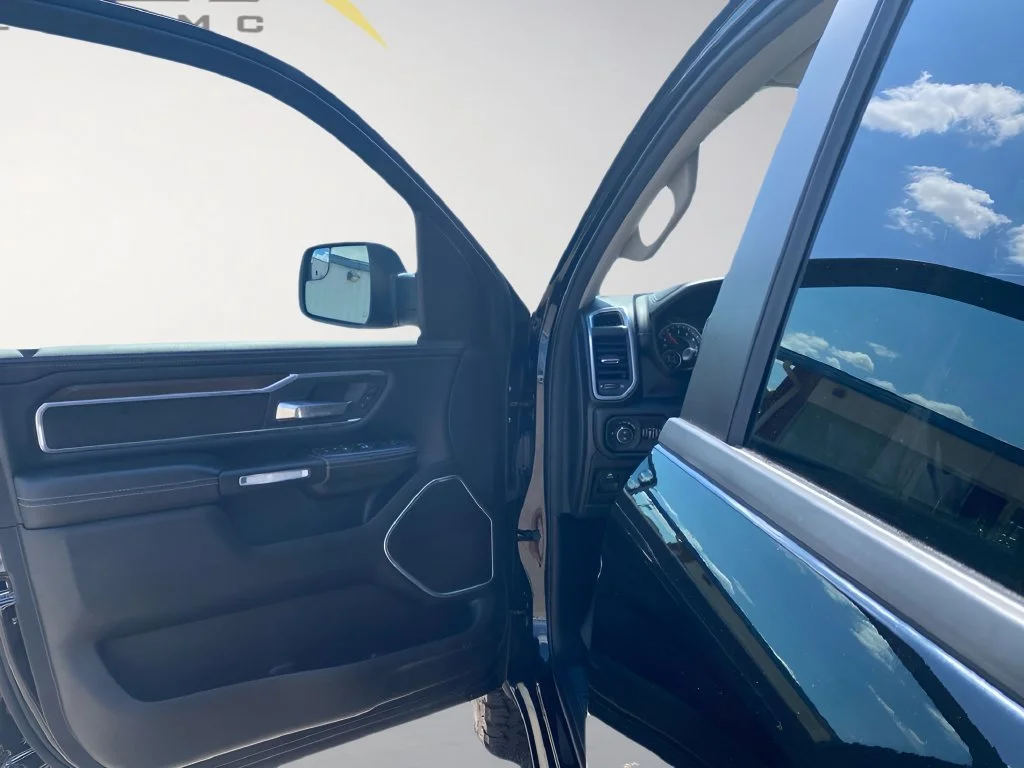 Used 2022  Ram Laramie image 16