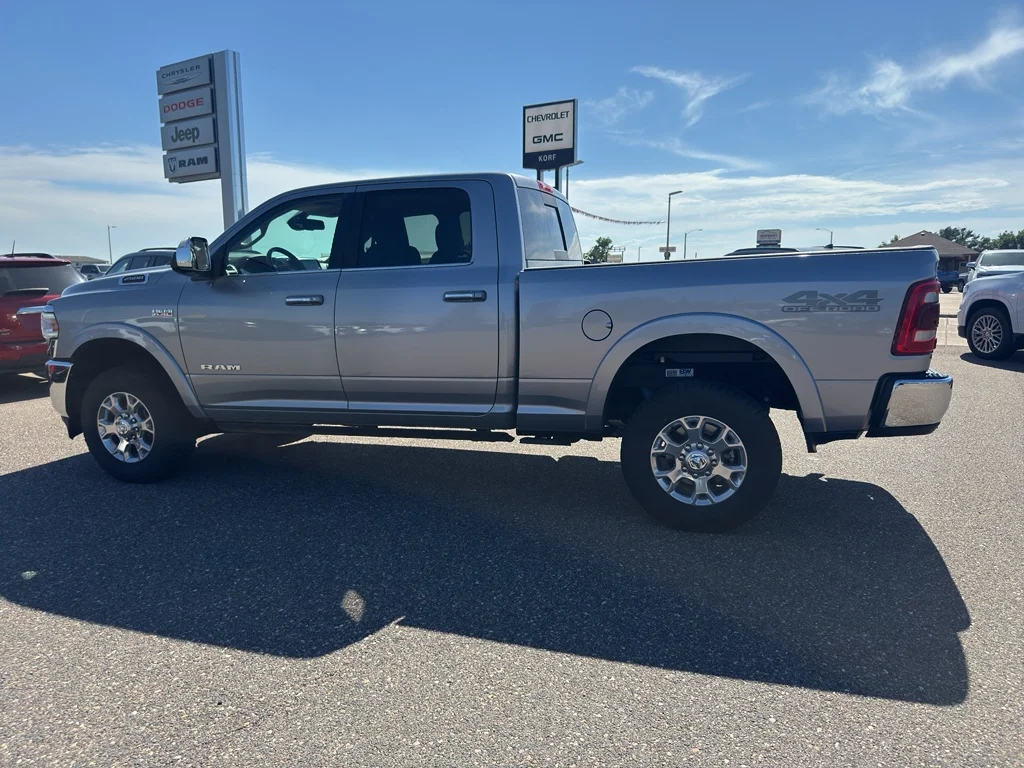 Used 2022 Billet Silver Metallic Clearcoat Ram Laramie image 9