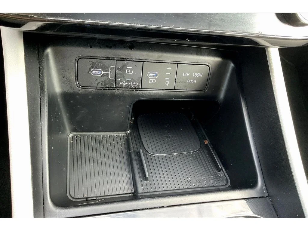 Used 2025 Gray Hyundai SEL image 22